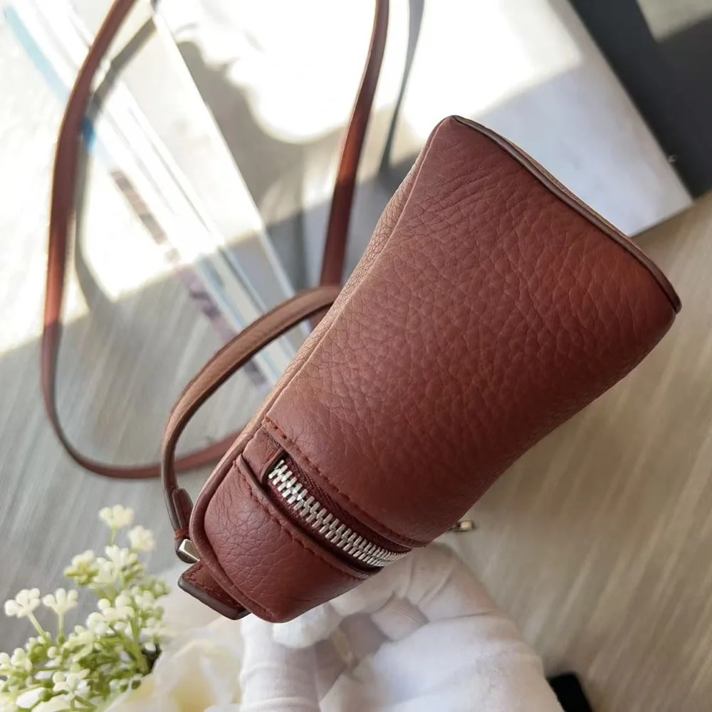 Loro Piana Leather Extra Pocket L19 - Picture 4 of 9